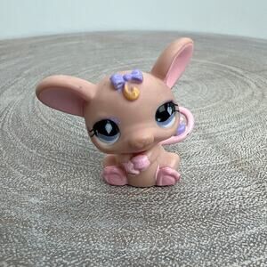 Littlest Pet Shop #565 Beige Pink Mouse Toy Purple Eyes Ribbon Magnet 2006